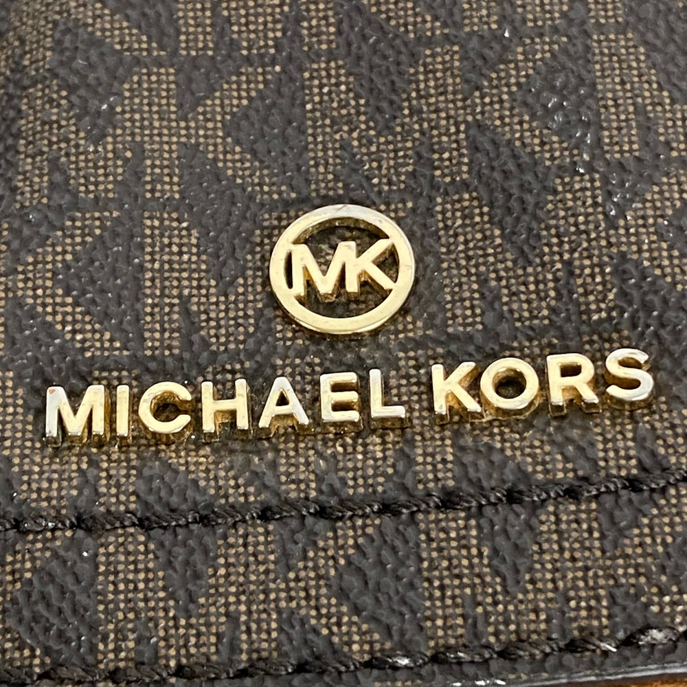 Michael Kors Camden messenger bag signature logo-print canvas gold-tone hardware - Picture 8 of 16